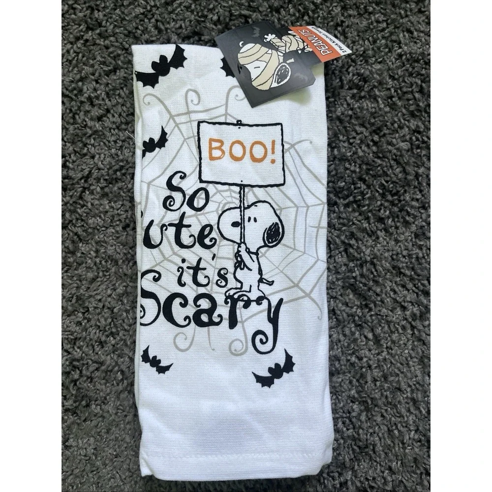 Peanuts 2 Pk Kitchen Towels, 2 Designs- Snoopy, Charlie Brown, 4 Towels, New‎